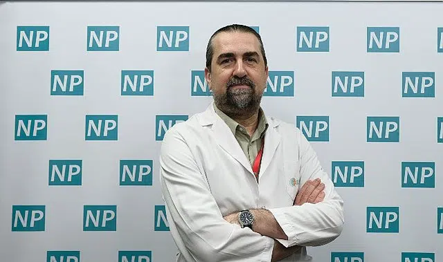 Aynadaki kişi bile yabancı gelebiliyor!