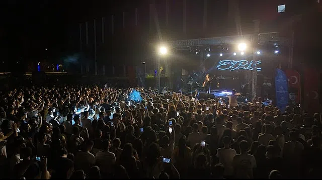 Başkan Çerçioğlu’ndan Mimar Sinan Parkı’nda Müzik Dolu Yaz Akşamı