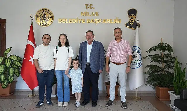 Minik Göktuğ'dan Başkan Fevzi Topuz'a teşekkür ziyareti