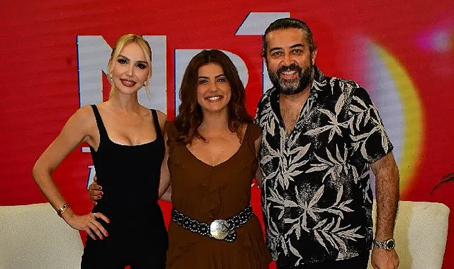 'Sarışınım' İlk Kez NR1 Magazin'de! Dila Kalafatoğlu'ndan Yazın En İddialı Yorumu