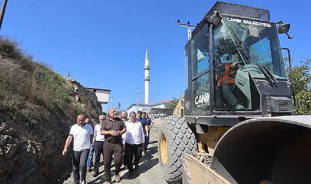 Başkan Sandıkçı: "Canik'te yeni projeleri ve yatırımları hizmete sunmaya devam ediyoruz"