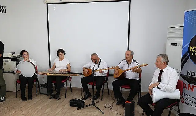 Mavi Ev alzheimer hastalarına ve yakınlarına moral oluyor