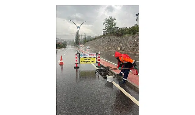 Büyükşehir ekipleri yağışa karşı teyakkuzda