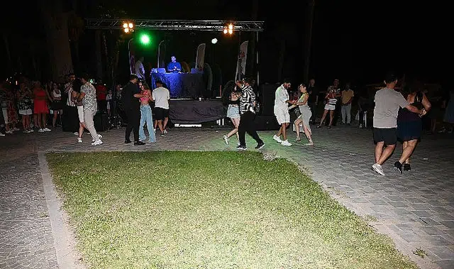 Kemer’de muhteşem Latin dans şovu