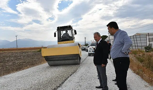 Salihli’nin Yolları Yenileniyor