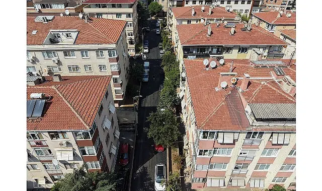 Maltepe Belediyesi Küçükyalı'da Asfalt Çalışmalarına Devam Ediyor
