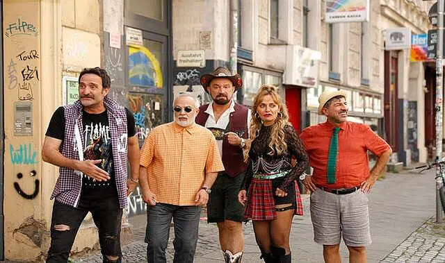 Çakallarla Dans 8: Şututgart Çıkarması'nın afişi yayınlandı