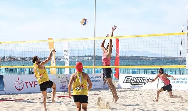 Çeşme’de Uluslararası Grand Slam Plaj Voleybolu heyecanı yaşandı