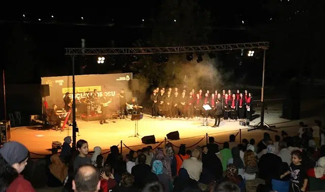Kurtuluş Coşkusu Gençlik Korosu Konseriyle Yeniceköy’e Taşındı