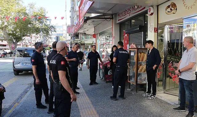 Edremit’te kaldırım işgallerine zabıtadan denetim
