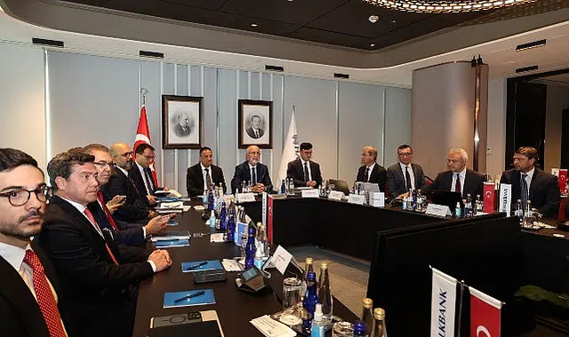 Halkbank, Üçüncü Halka Arz İçin Yatırımcılarla Buluştu