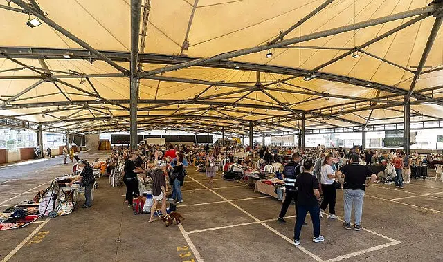 Büyükşehir’in ikinci el pazarları birinci yılını doldurdu