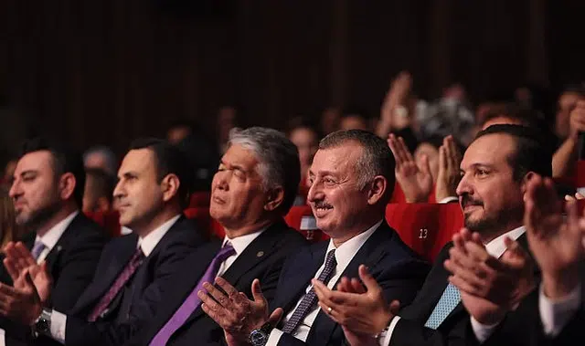 Gençliğin Başkenti Kocaeli’de 300 milyon tek ses tek yürek