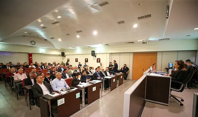Karşıyaka’nın 6,6 milyar TL’lik 2027 bütçesine onay Bugün 13.58