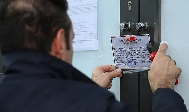 Kartepe’de Uyarılara Rağmen İhlalleri Sürdüren Market Mühürlendi