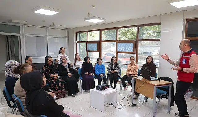 Konak’ta afet farkındalık eğitimleri devam ediyor