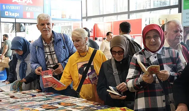 Saygınlar kitap şöleninde buluştu