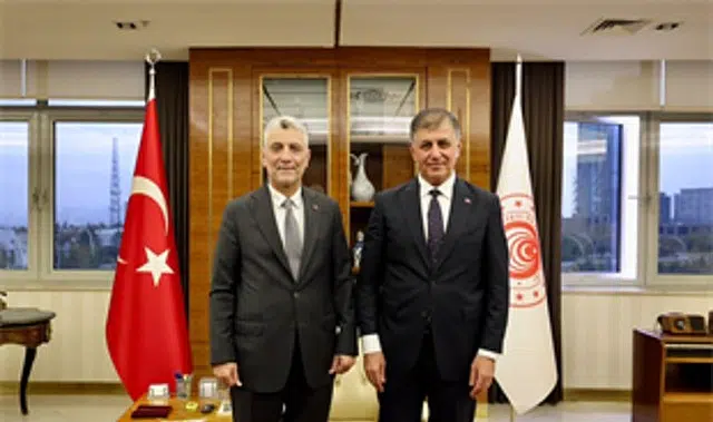 Başkan Tugay’dan Ticaret Bakanı Bolat’a ziyaret