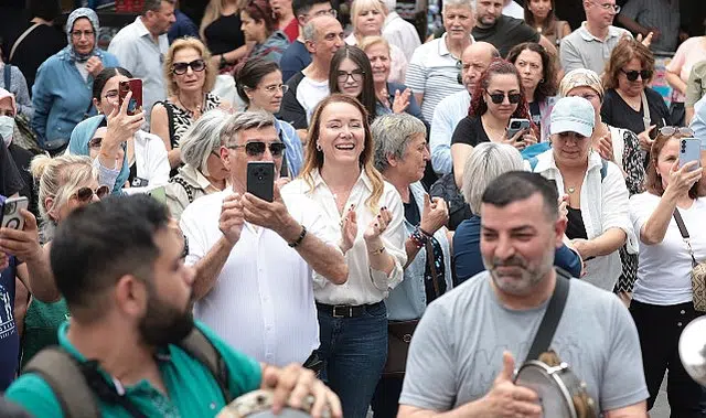 Kemeraltı’nda festival heyecanı başlıyor: Başkan Mutlu’dan İzmirlilere davet